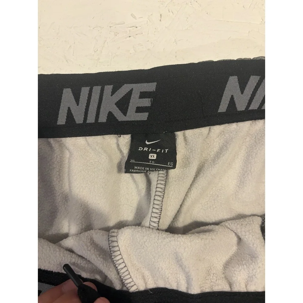 Nike Therma FIT Tapered Training Pants Mens XL Gray 800193-091‎ Sweatpants